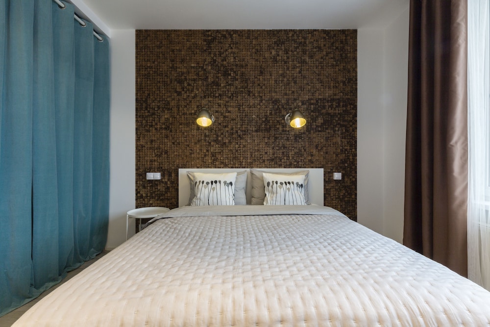 Artsy Apartment near Nevsky