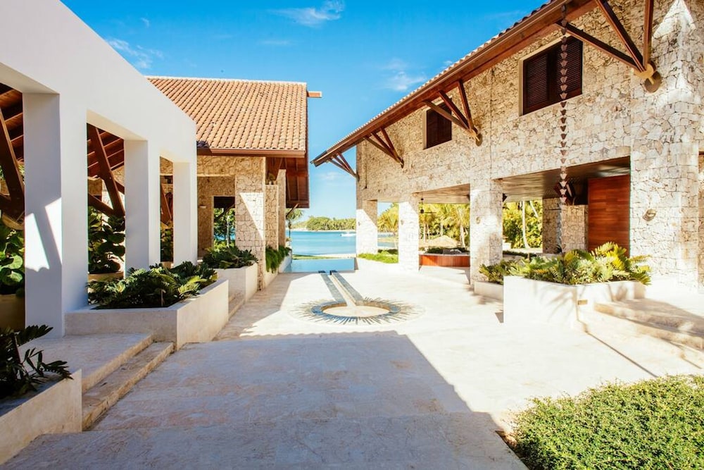 Private Beach Estate w Pool Elevator Chef Butler