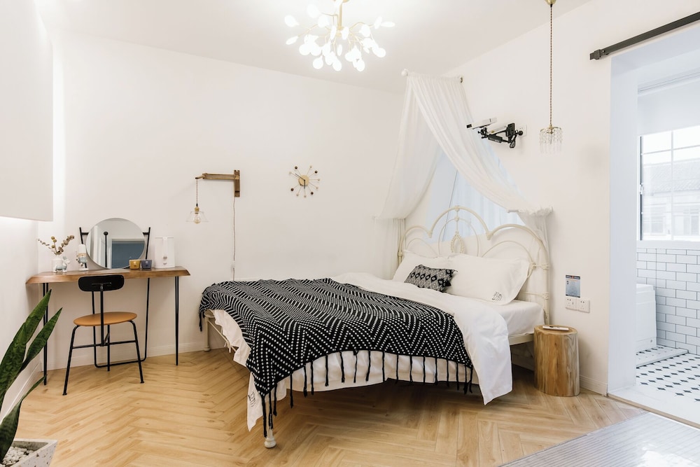 Shanghai Ruochu Designer Guesthouse-Near Shanghai Pudong Airport & Disneyland