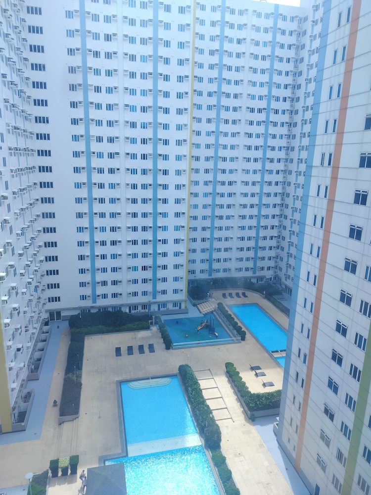 Relax in Style at Our Quezon City Condo Retreat