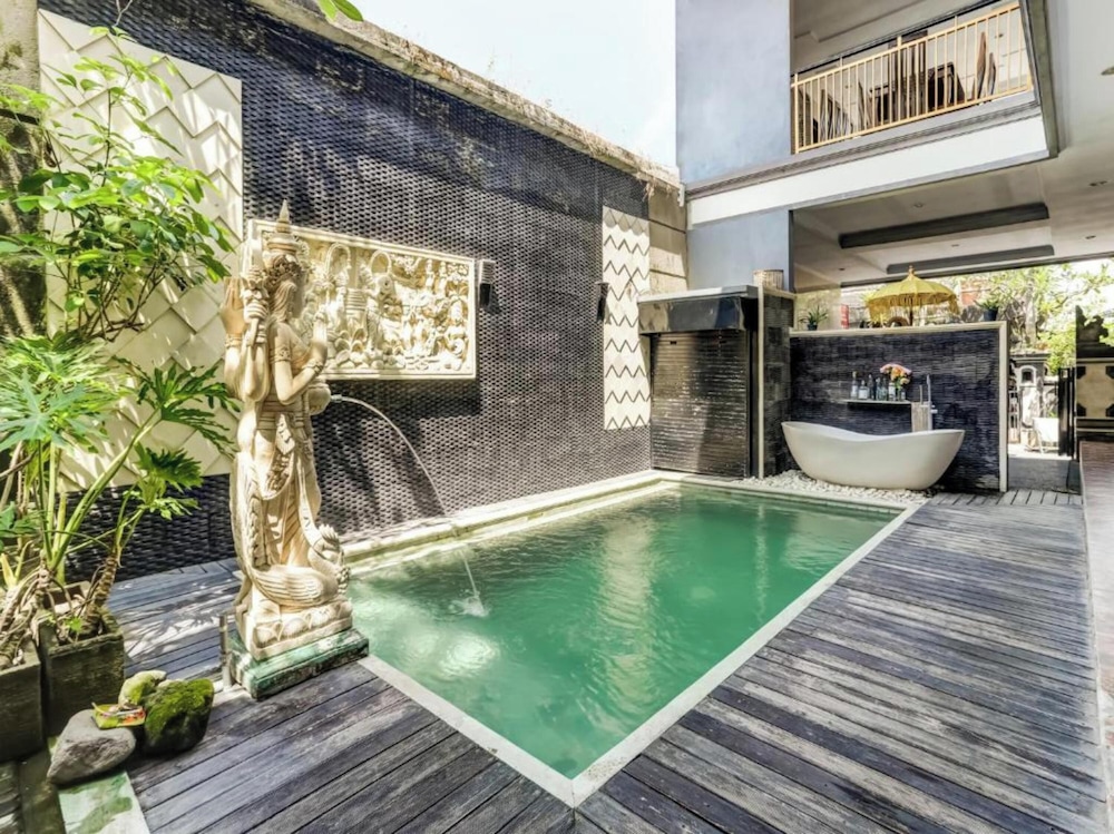 Antara Sunset Road