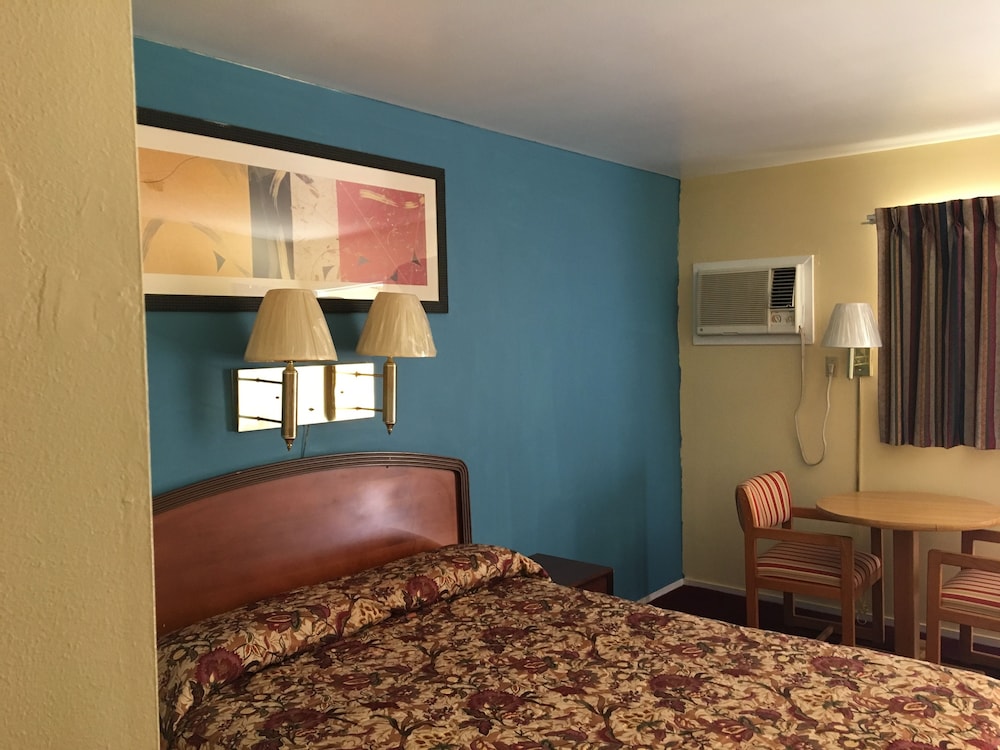 American Inn by OYO Colorado City I-20
