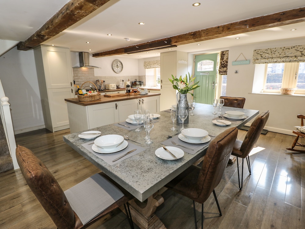 Kingfisher Cottage