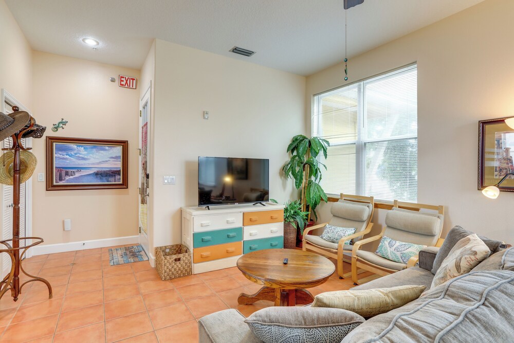 Indian Rocks Vacation Rental Condo: Steps to Beach view 3