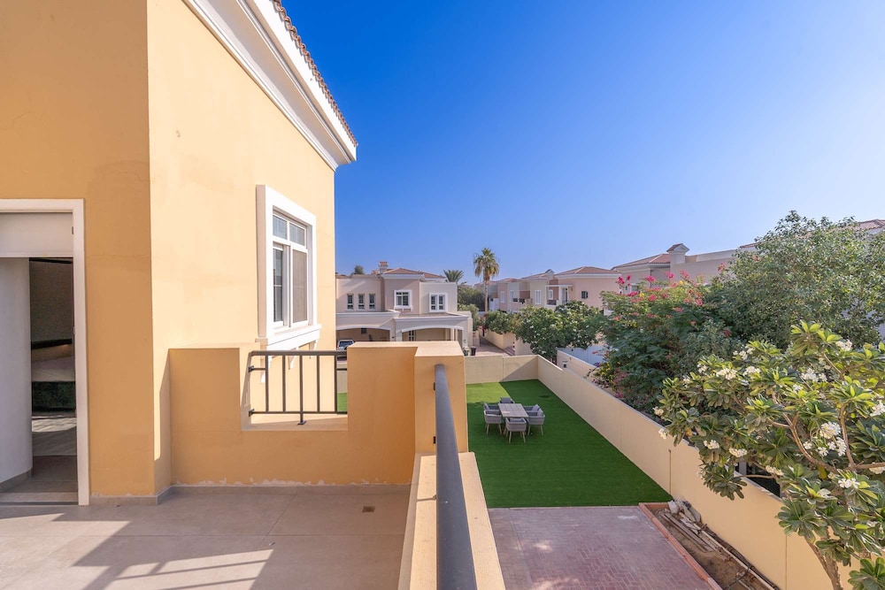 Luxury 4BR Villa-al Reem 3-perfect Family Getaway