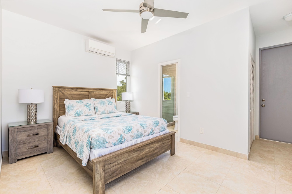 Tropical Waterfront Cooper Jack Villas