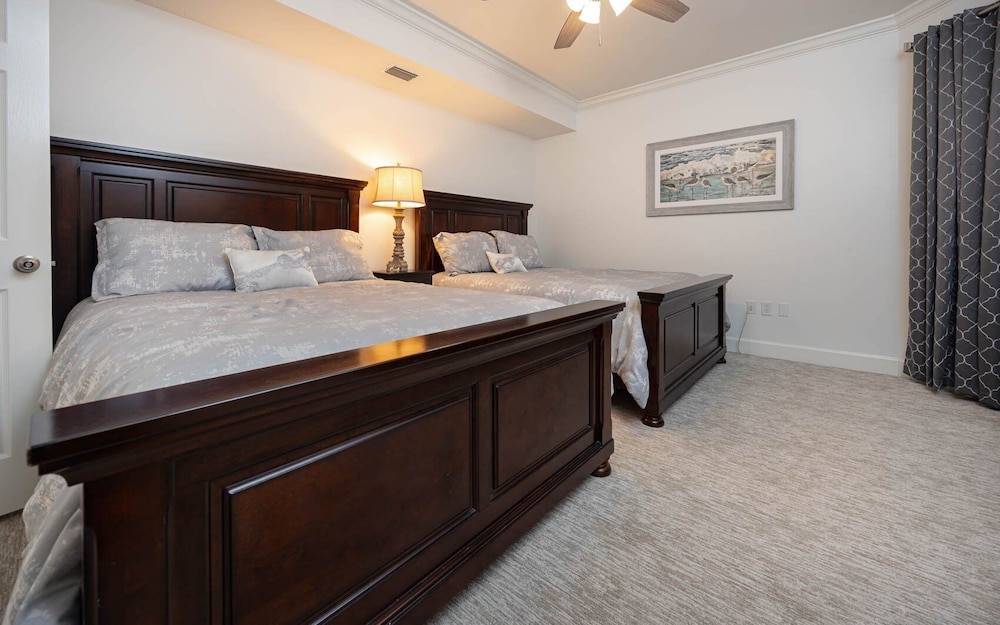 Phoenix On The Bay 1513 3 Bedroom Condo