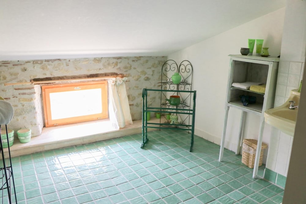 Photo 16