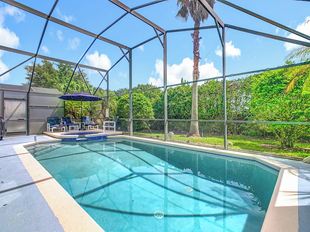 Siesta Pool Vacation Villa