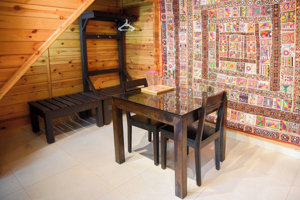 Yuppi Hippi Hideout