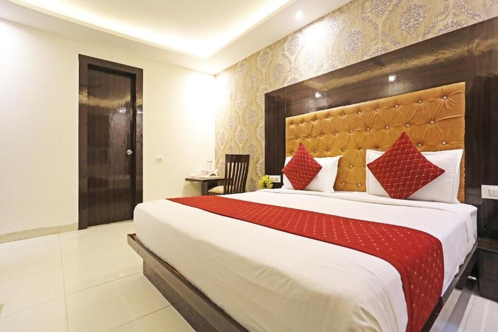 Comfy Stay Hotels