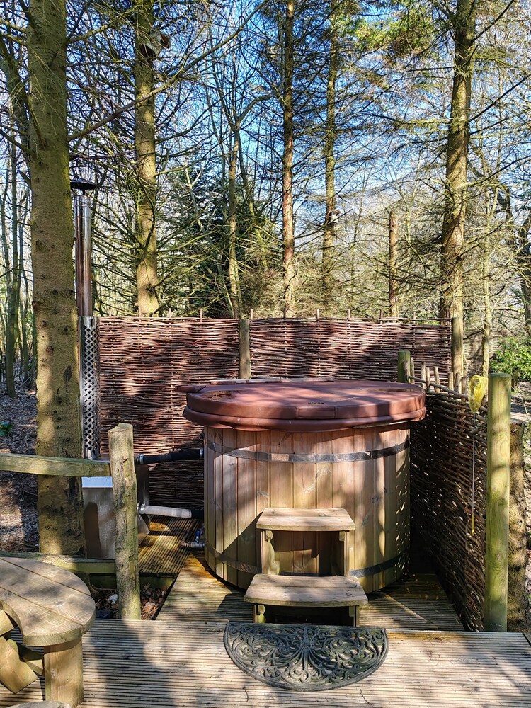 Hayne Barn Estate - Private Estate : 6 Eco Lodges - 1 Studio