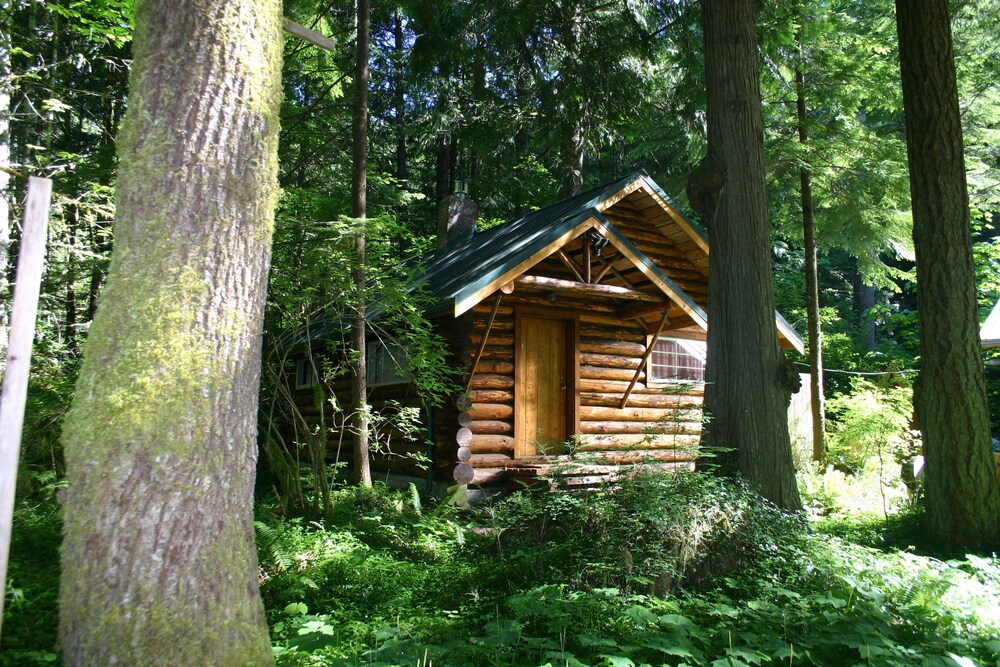Copper Creek Inn at Mt Rainier
