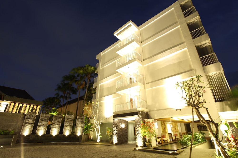 Hotel Paragon Hotel Seminyak - Image 1