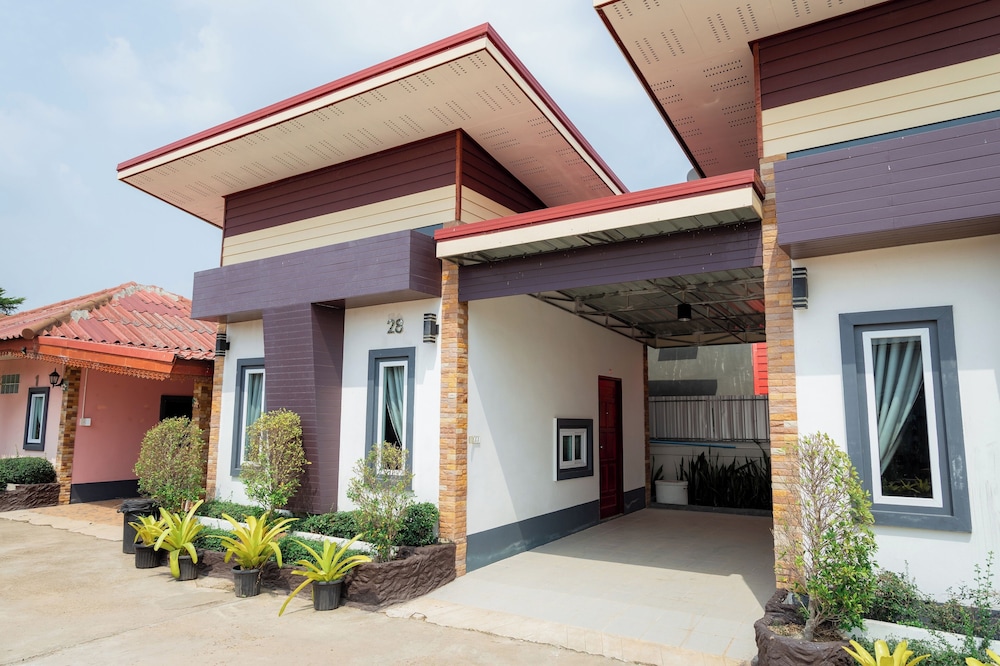 Buengngarm Resort