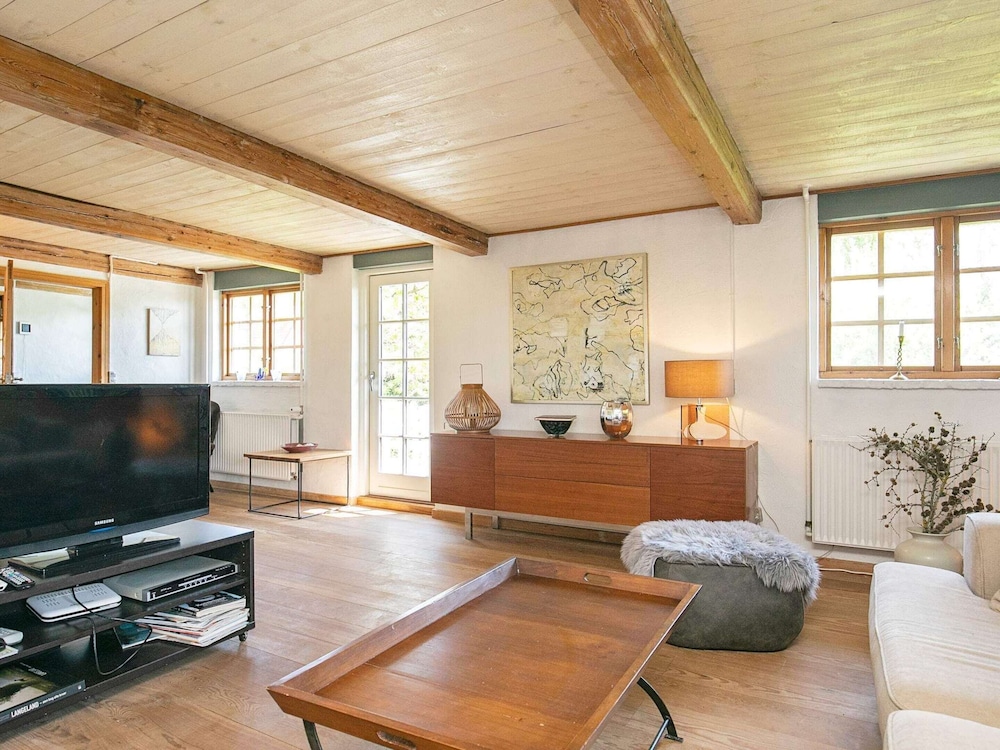Idyllic Countryside Retreat-by Traum view 5