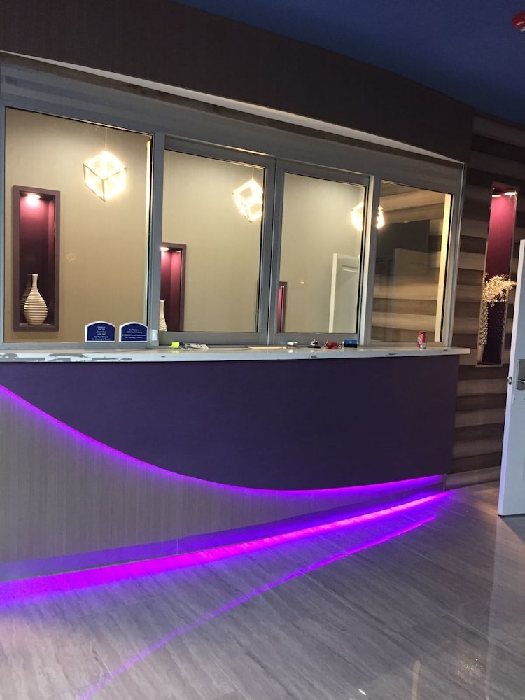 Hotel Blue - Woodlands