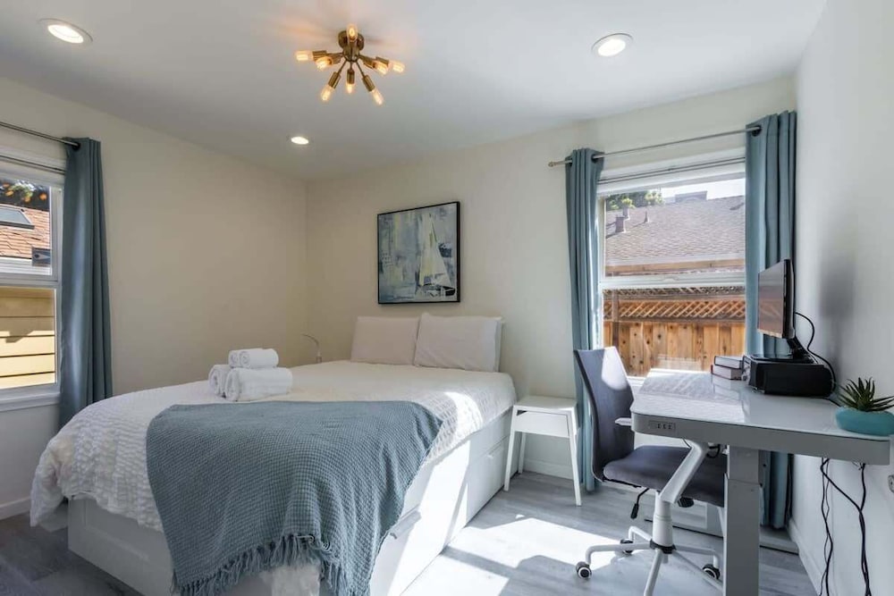 @ Marbella Lane - Convenient Home in Sunnyvale