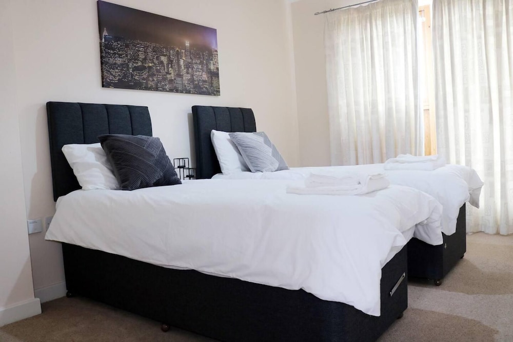 Comfy Duplex 2-bed Apartment in Milton Keynes view 2