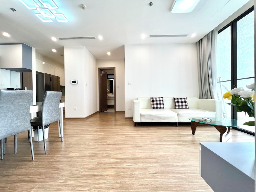 Luxhousing Vinhomes Skylake