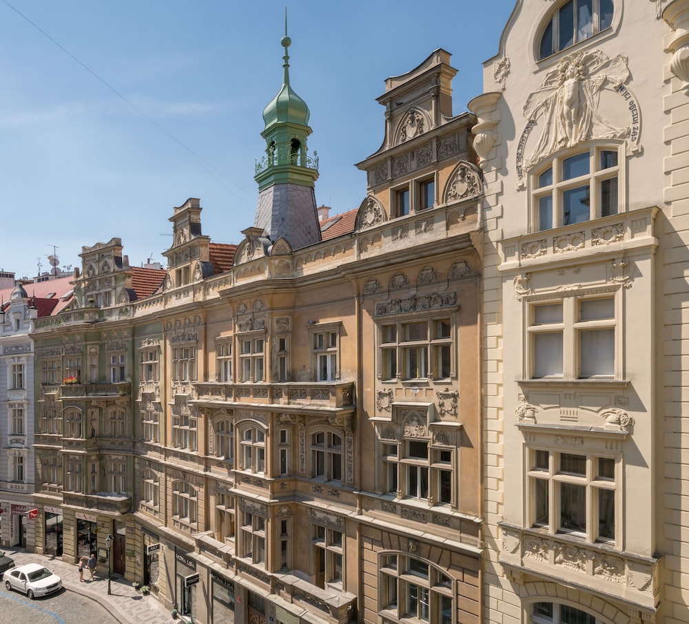 Mordecai Twelve Apartments by Adrez Living
