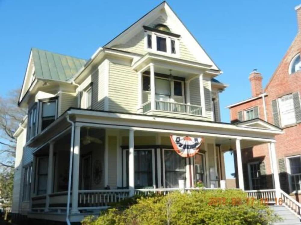 New Bern Vacations - Hanna House Bed  Breakfast - Property Image 1