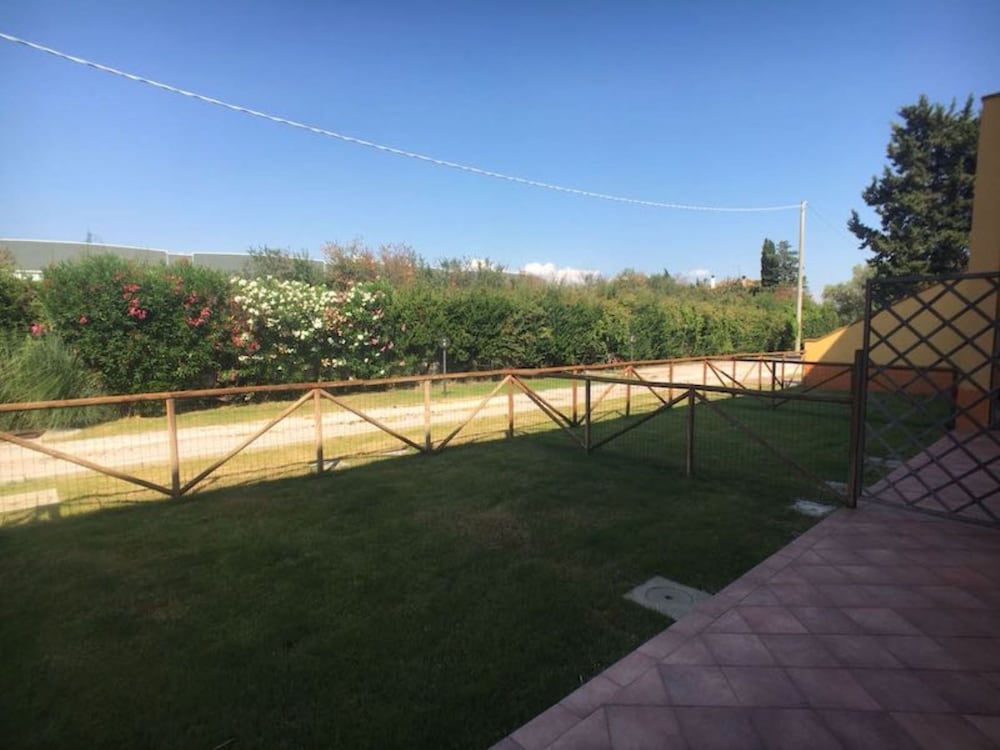 Two-room Apartment Sleeps 4 IN THE Countryside-rif Deste