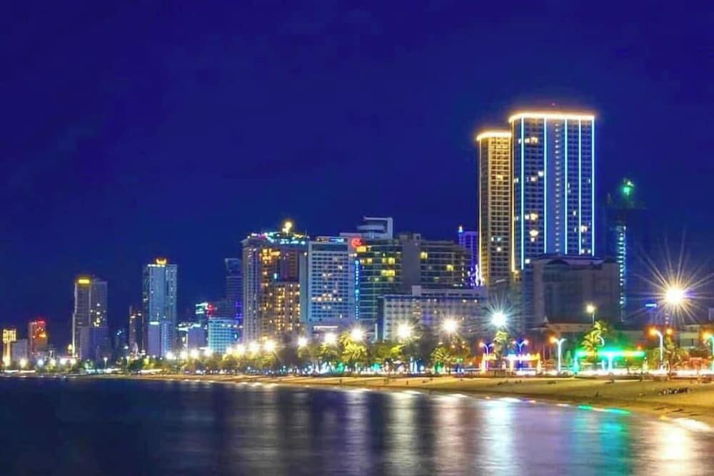 Gold Coast Balcony Serviced Apartment