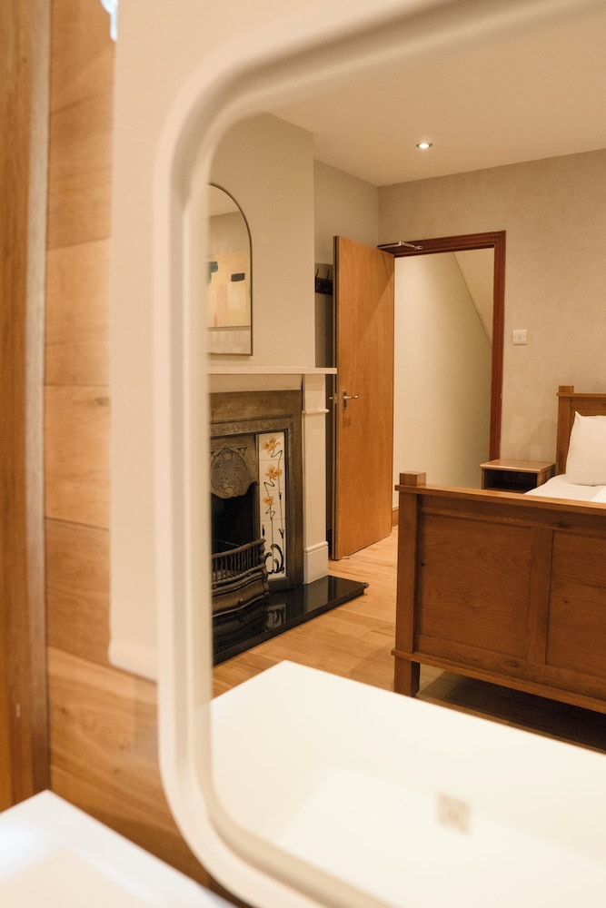 Imperial Earls Court Apartments