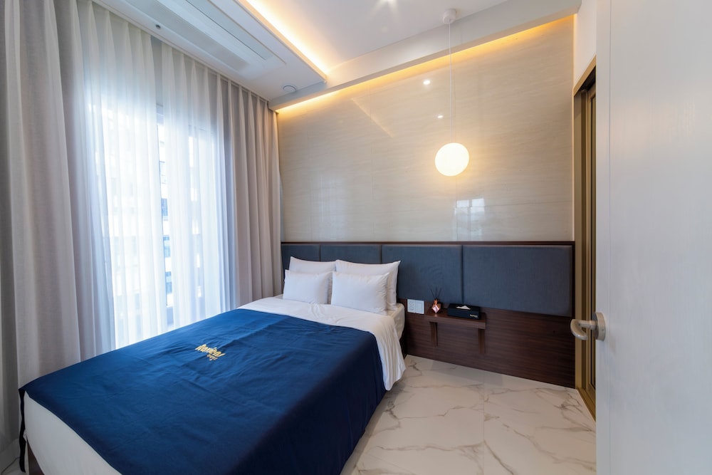 Raviens Maison de Hotel