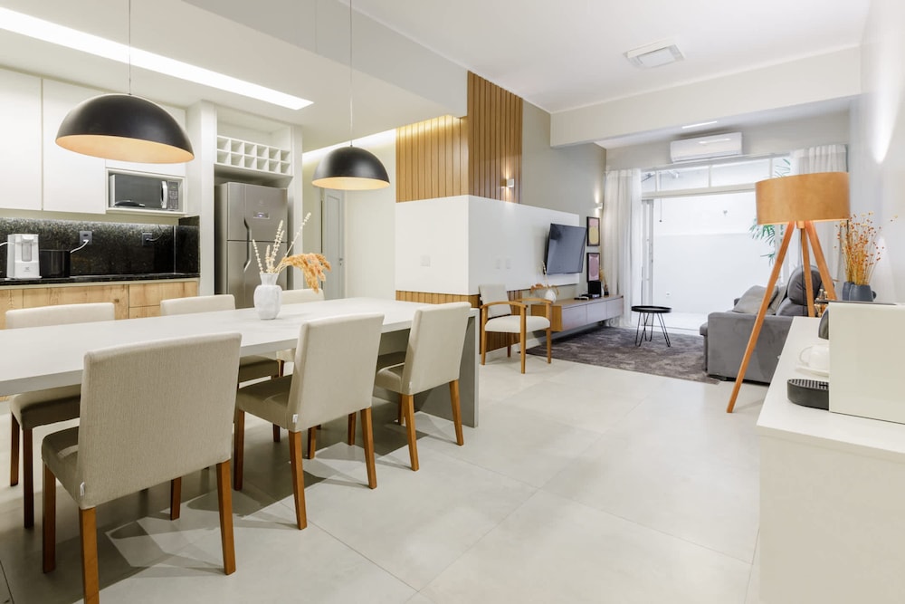 Leblon Coast Amazing 3 Bedroom in Leblon