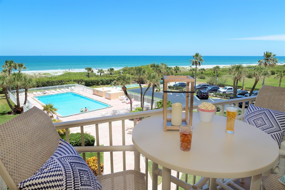 Canaveral Towers by Happy Palm Stays