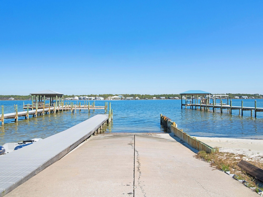 Gulf Shores Surf & Racquet Club #214A by Southern Vacation Rentals