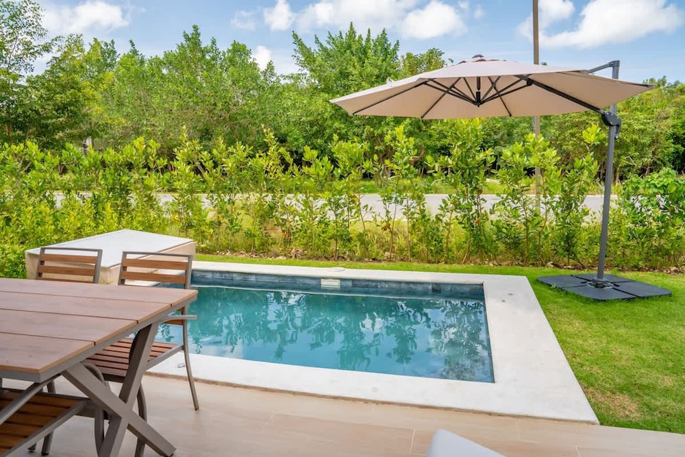 Ziba B06 NOK Classy 3BR Villa by Vistacana Rentals