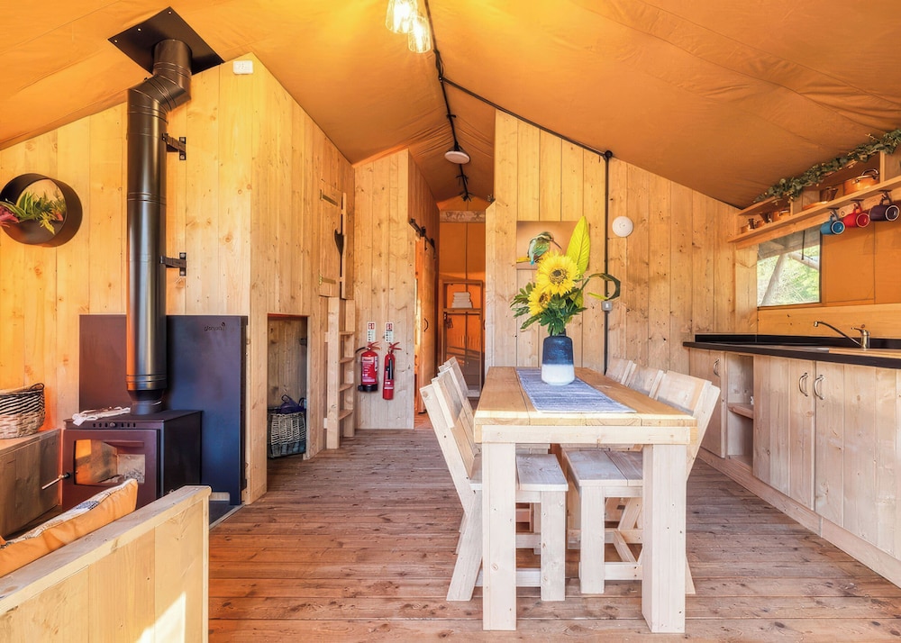 The Kingfisher Safari Tent - Pets Welcome