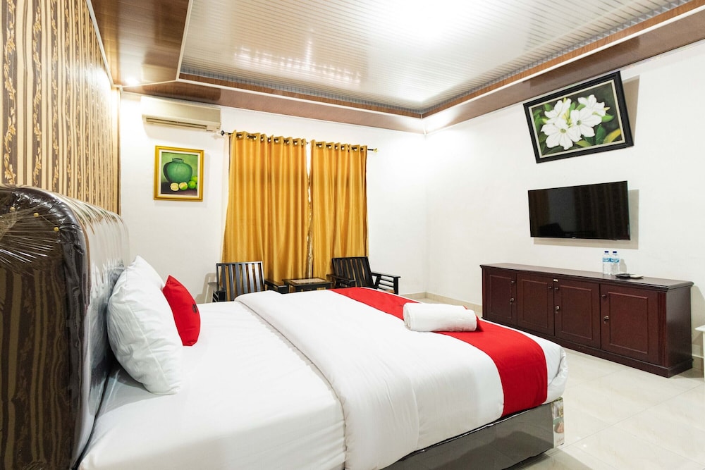 RedDoorz Plus near Universitas Methodist Medan view 4