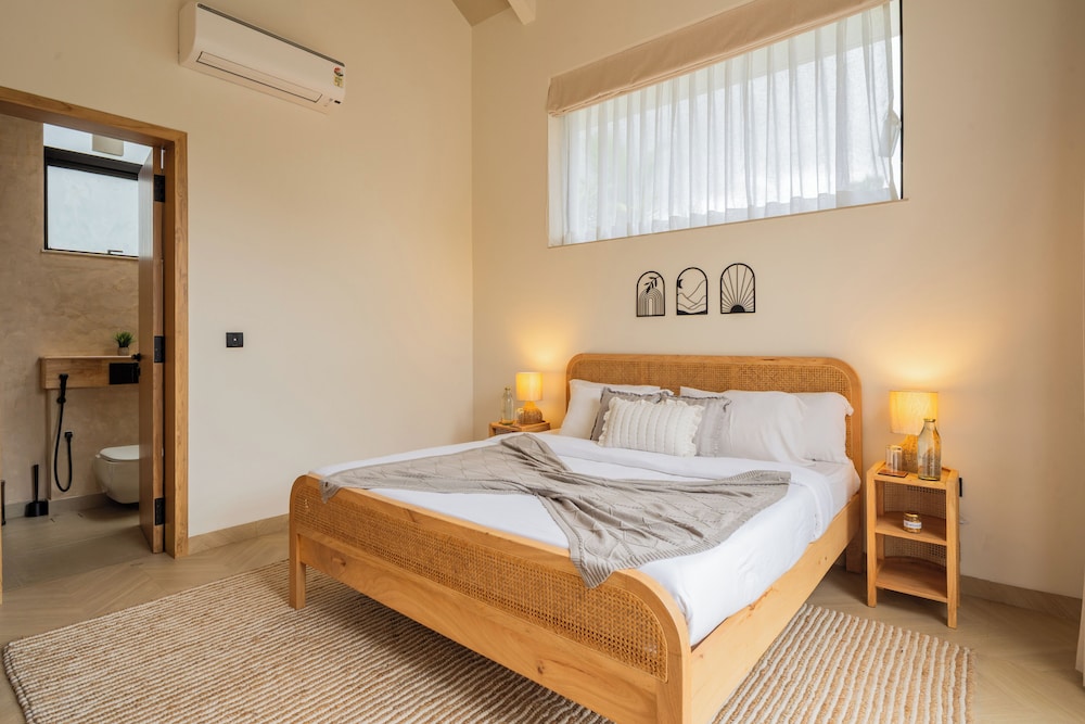 ELIVAAS Ekam | Luxe 4 BHK Villa With Pvt Pool & Patio