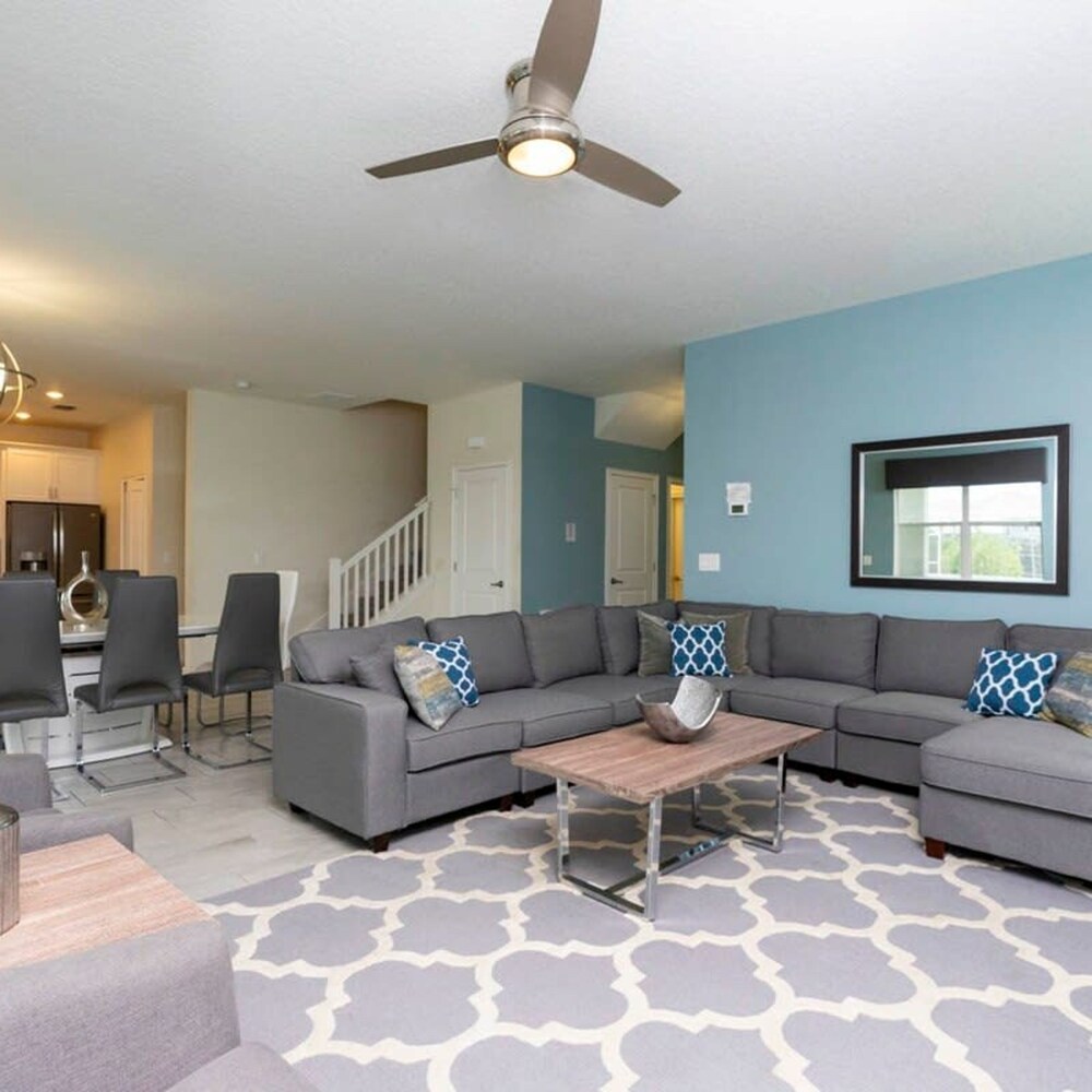 8912 Amazing 6BD Home