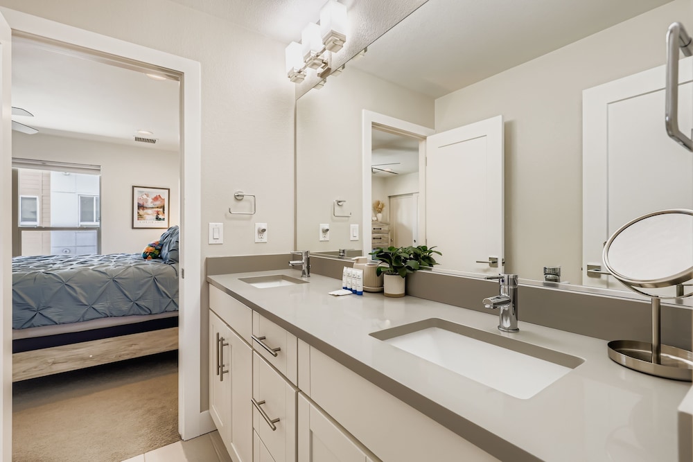 Lazy Rocky Retreat 2 Bedroom Home