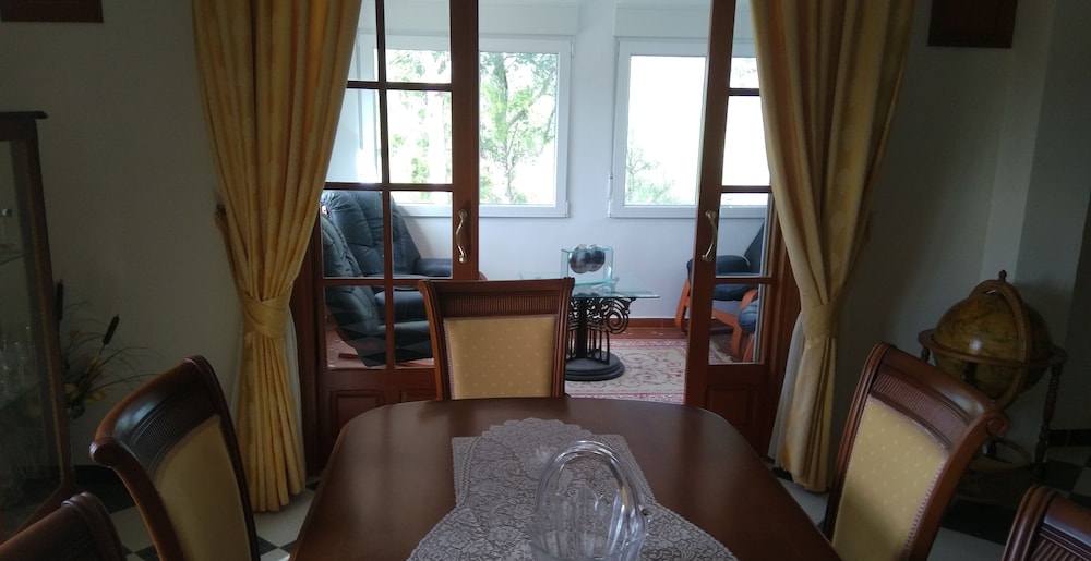 Chalet Villa con Piscina