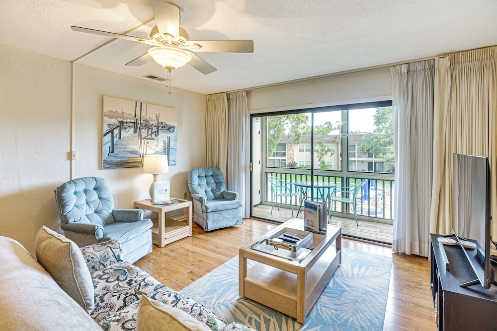 < 1/2 Mi to Coast: New Smyrna Beach Getaway