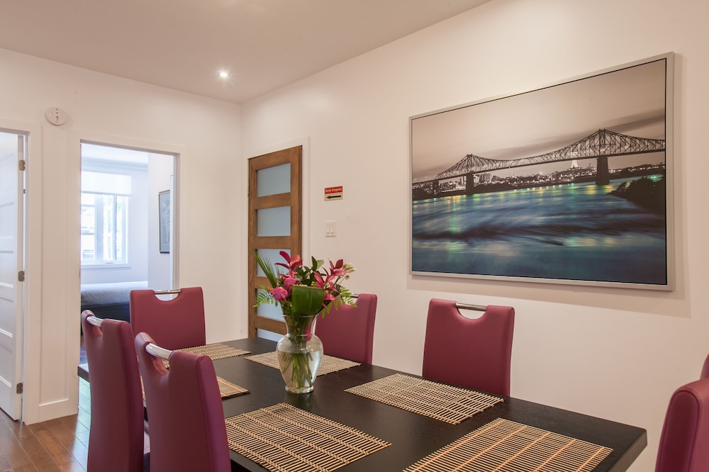 LMVR - LuxApt 3 - 7 bedrooms 2 bathrooms