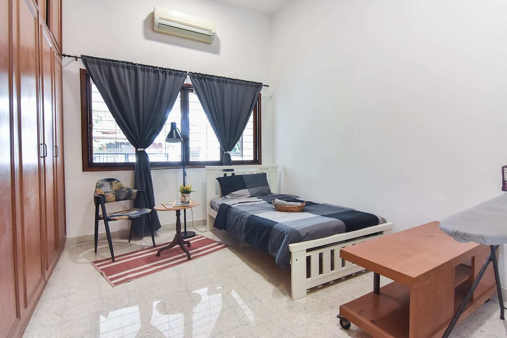 A Spacious 4BR Home Nearby Kiara Hill, Mont Kiara, Pavilion Damansara Heights