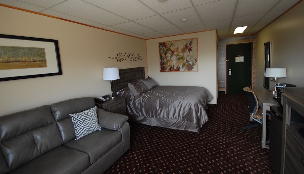 Pinewood Motor Inn