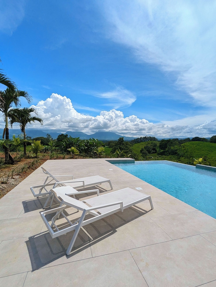 Serene Hills Arenal