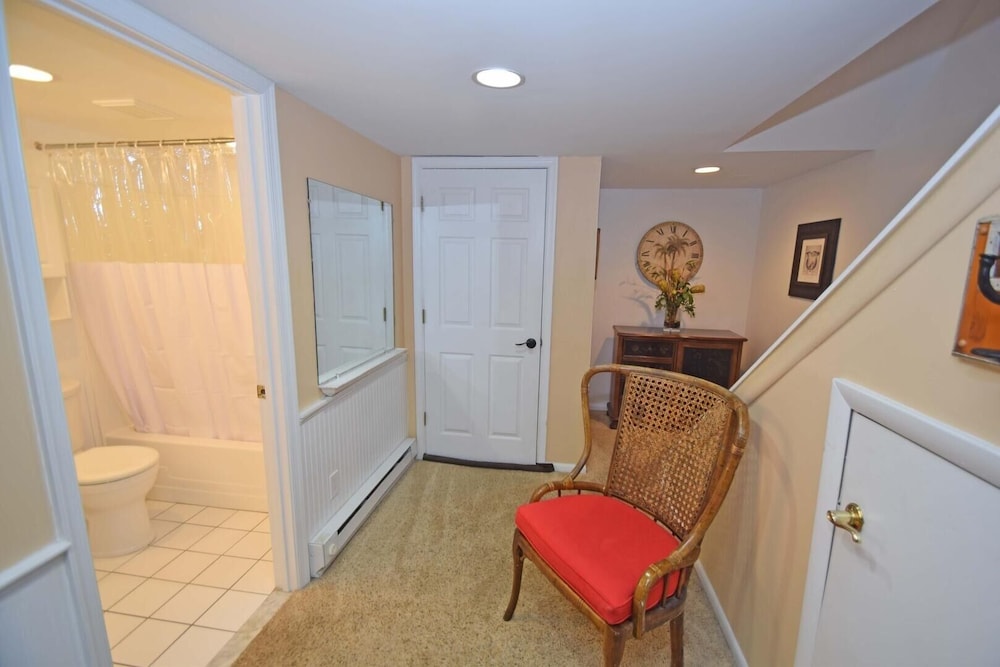 Harbour Island 46G 2 Br townhouse by RedAwning