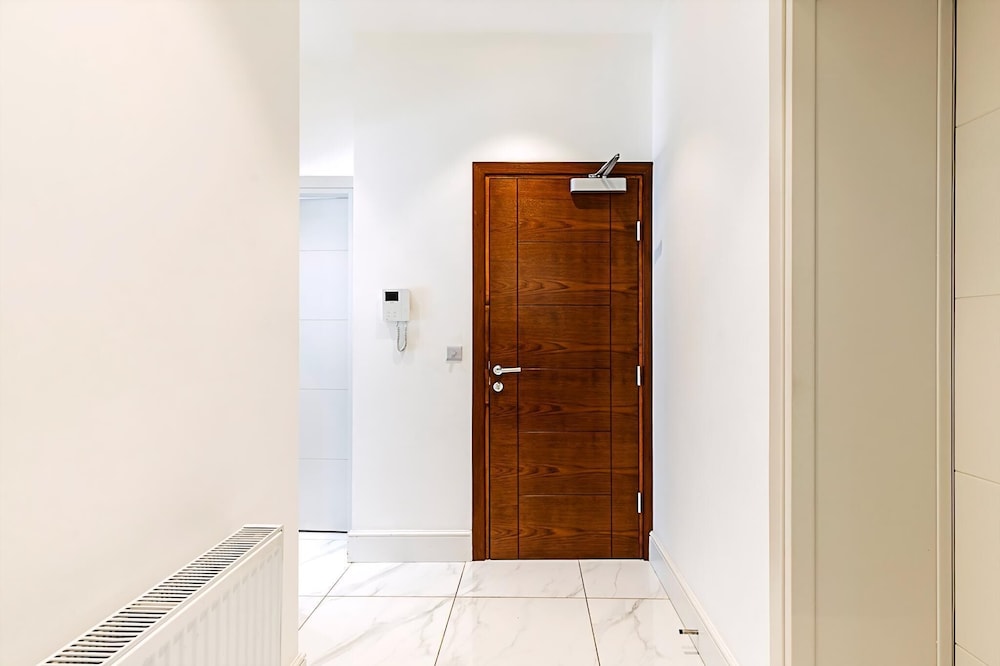 Stylish Two-bed Flat Near Oxford Circus