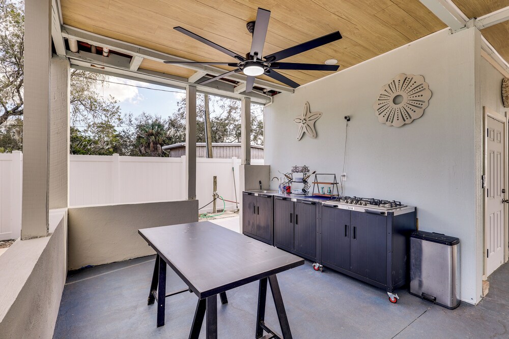 Private Beach: 'hidden Shack By the Bay' in Ruskin
