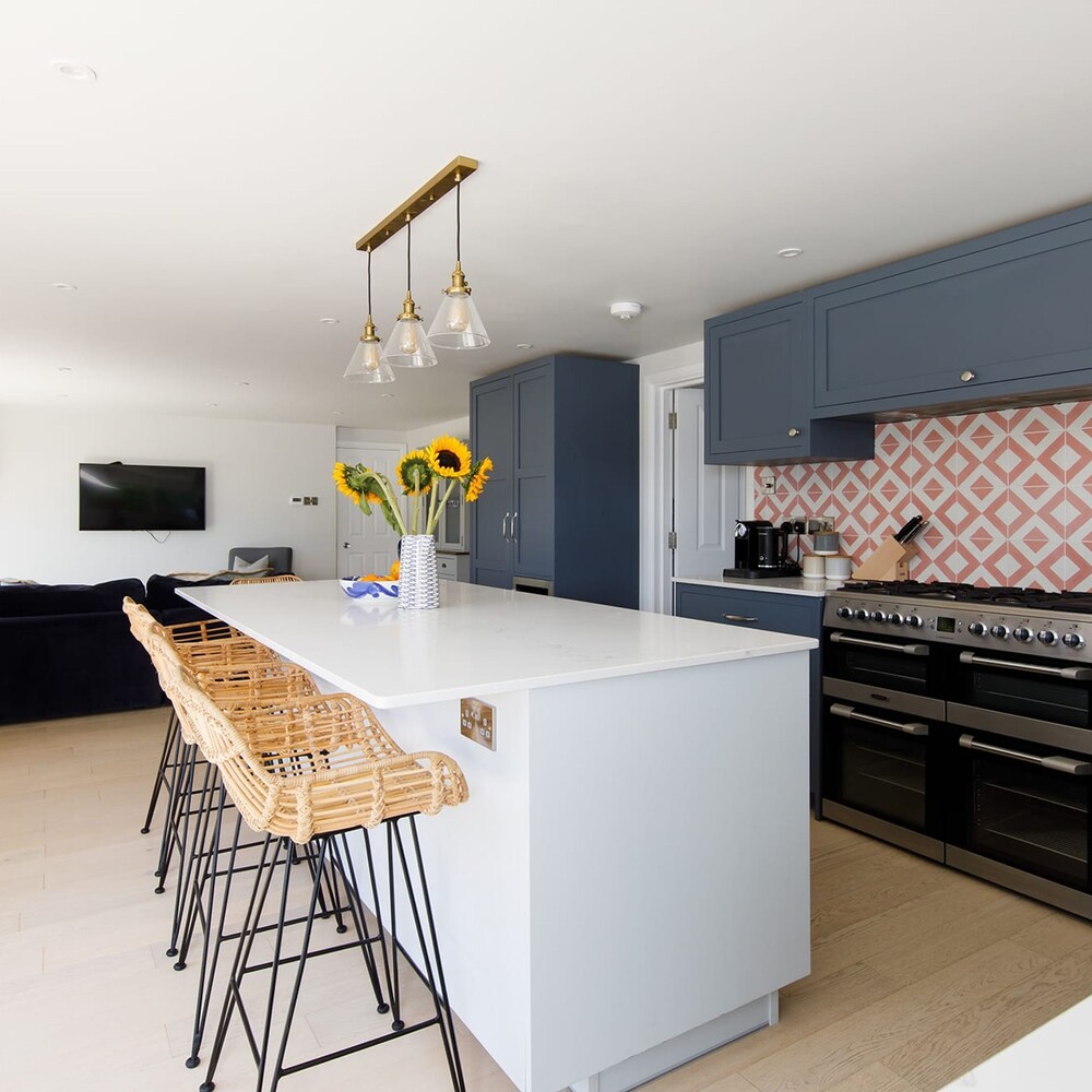 Beach House With Pool in West Wittering