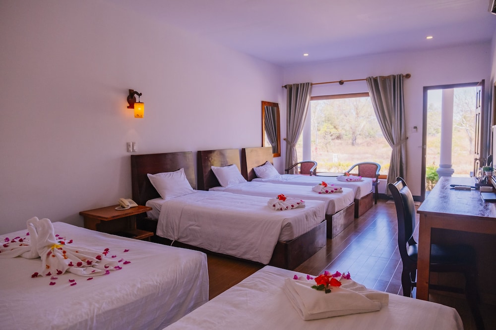 Dat Lanh Resort